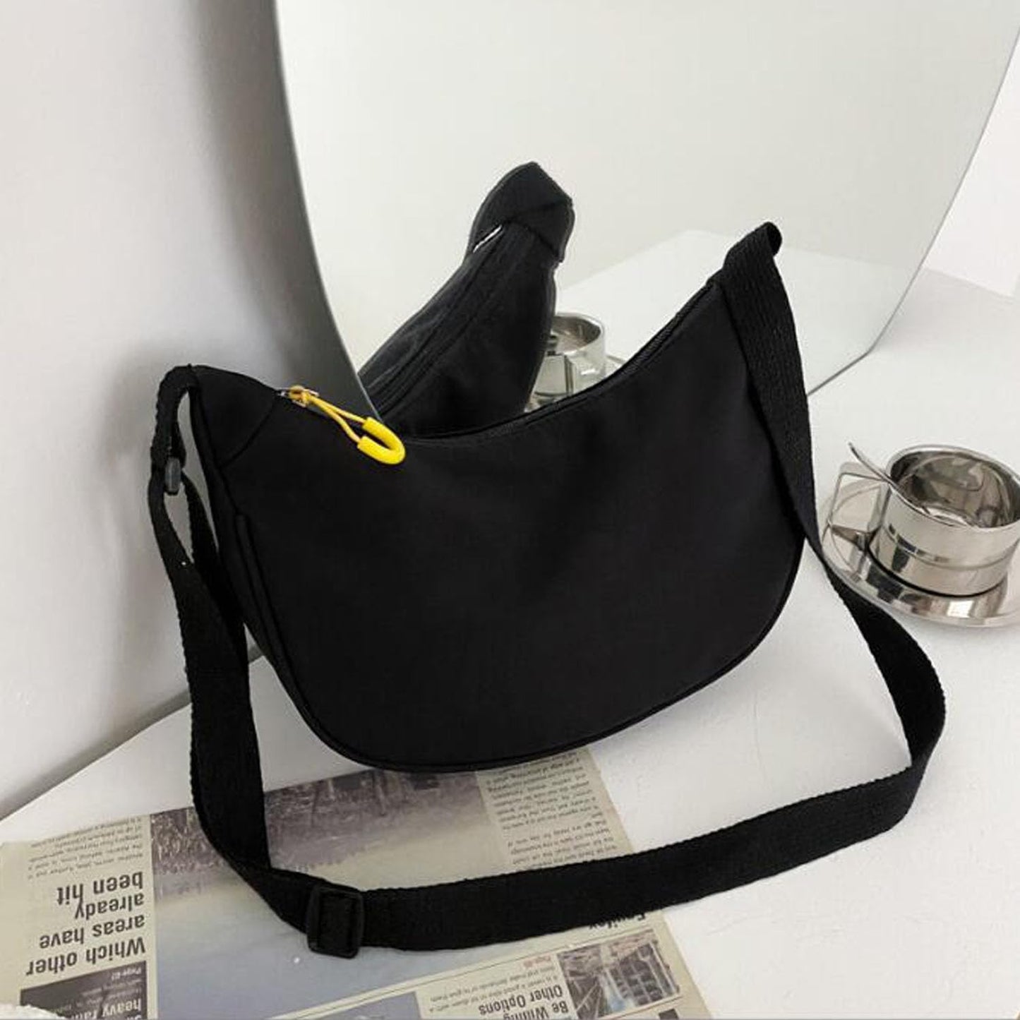 Dollcini Női Félhold Válltáska – Vízálló Szövet, Mindennapokra