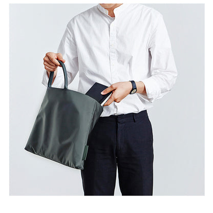 Dollcini Vízálló Laptoptáska – Stílusos és Tartós, Napi Használatra