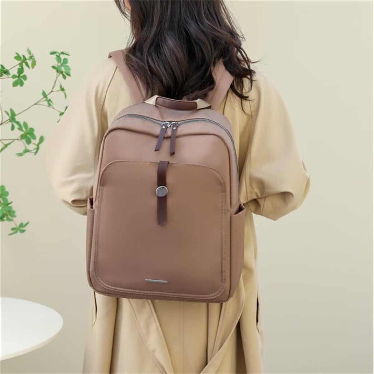 Dollcini Vízálló Női Nylon Hátizsák – Könnyű és Tágas, Laptoptartóval