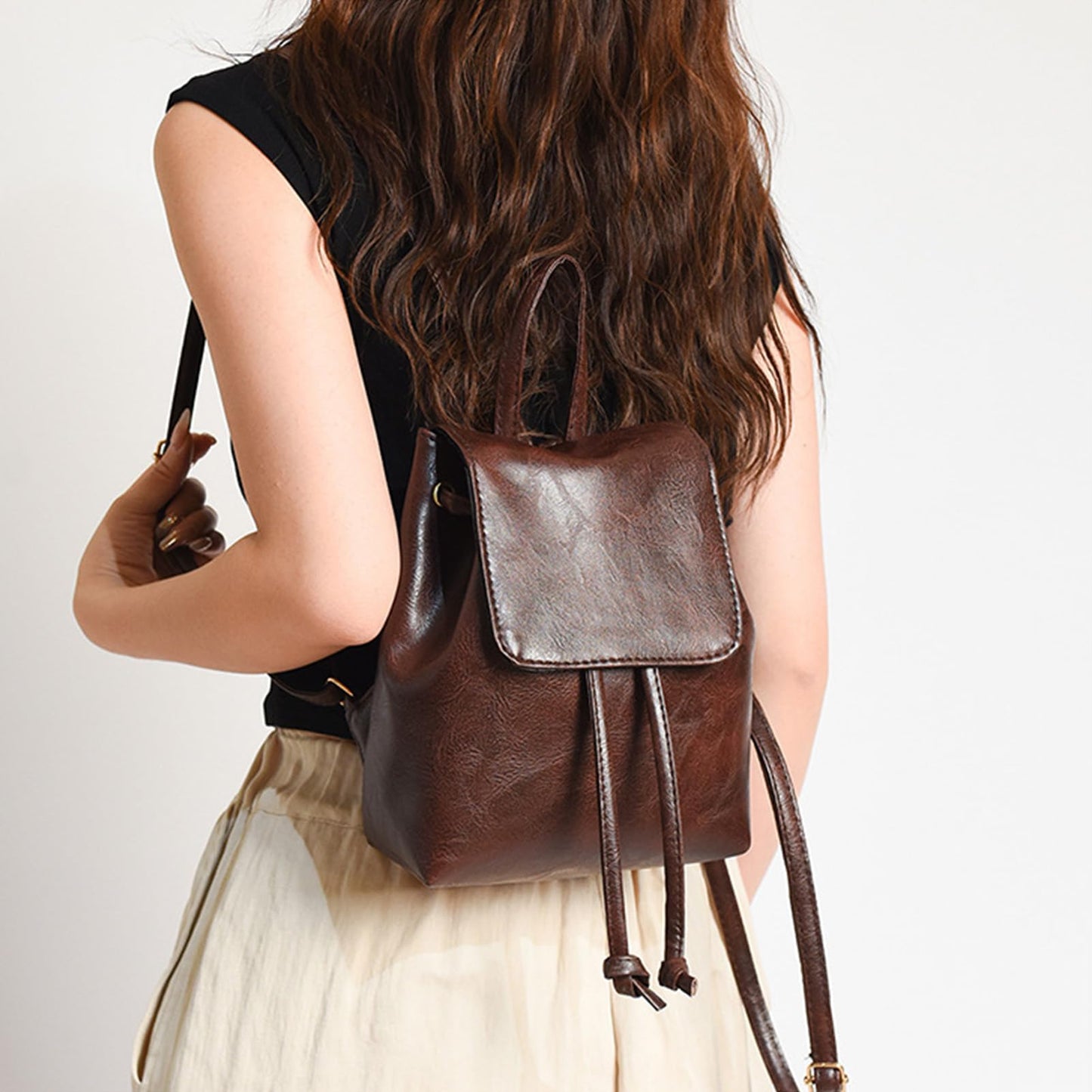 Dollcini Női Műbőr Hátizsák – Elegáns, Vízálló és Divatos